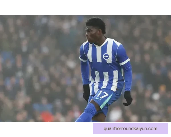 英超亚当斯状态回暖，近期表现稳健引人关注